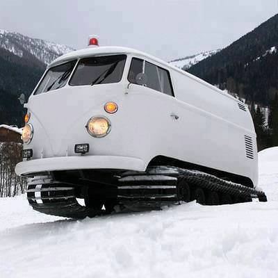 Snow tracks from VW van super